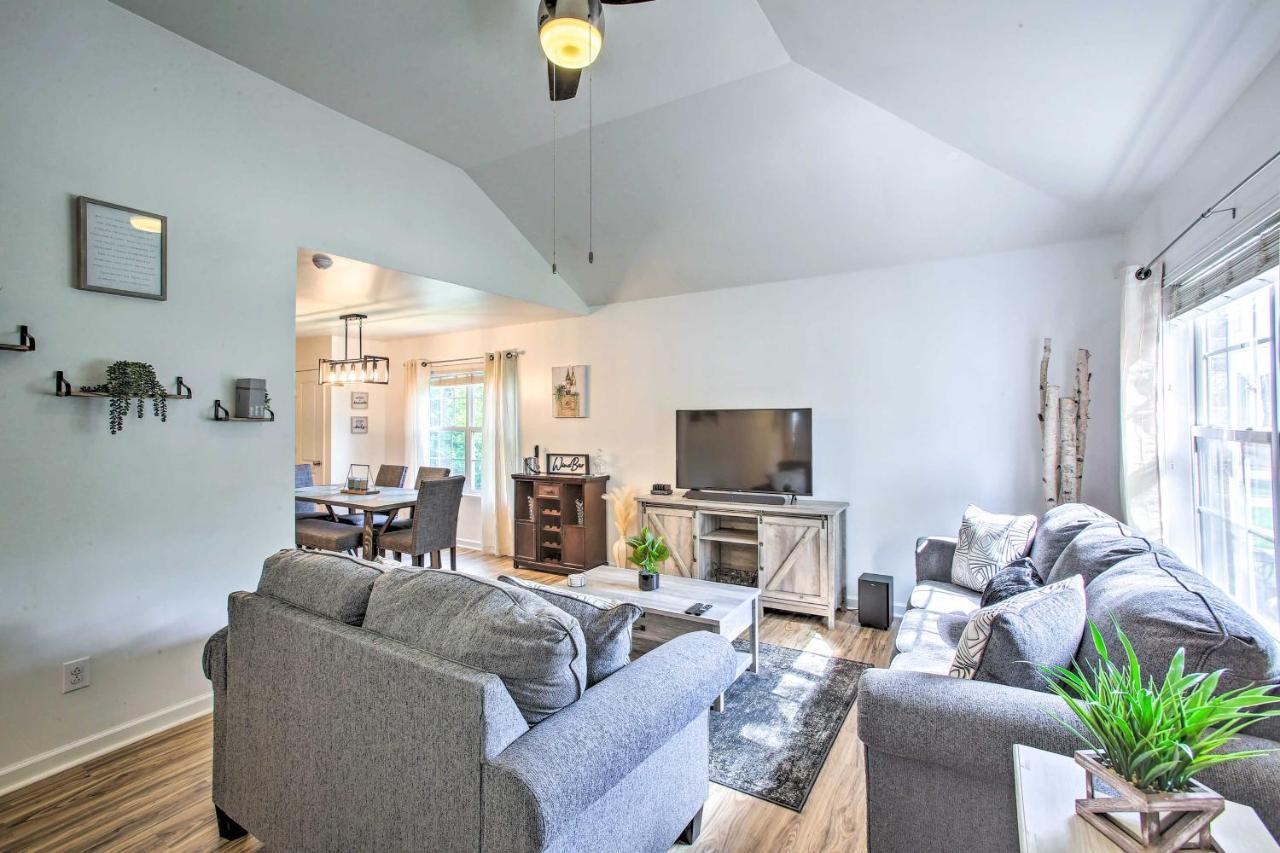 Charming Springfield Escape With Furnished Deck Villa ภายนอก รูปภาพ